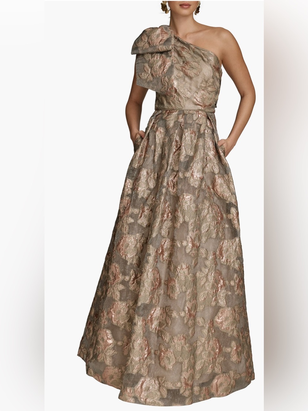 Donna Karan New York one-shoulder metallic jacquard gown